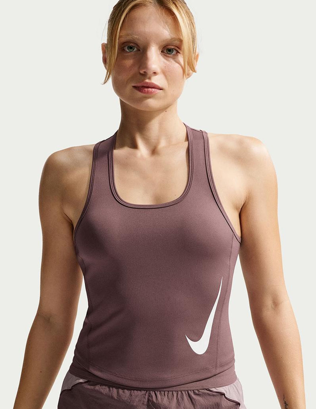 camiseta nike mujer asas running, marrón